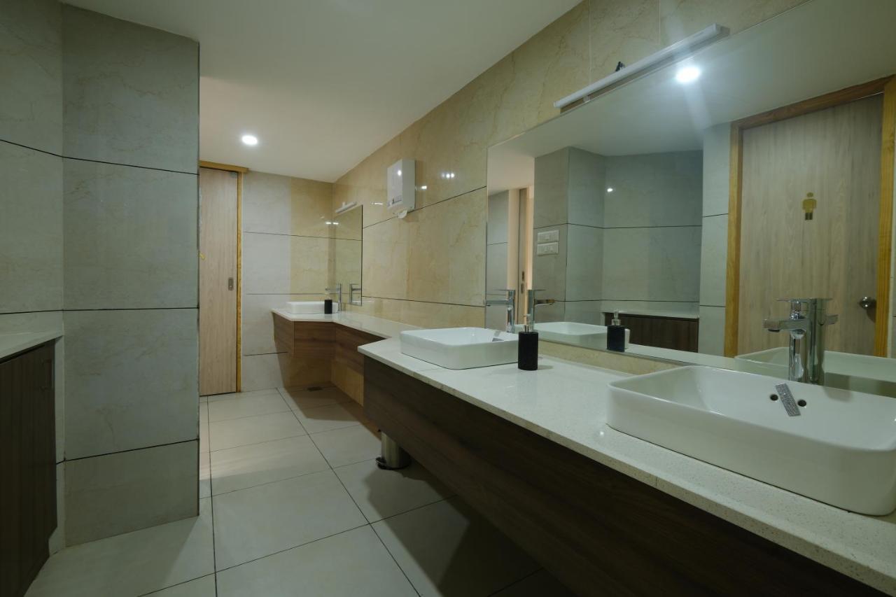 The Heartland Business Hotel, Trivandrum Thiruvananthapuram Εξωτερικό φωτογραφία